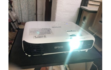 Sửa bóng đèn máy chiếu Epson chính hãng giá rẻ